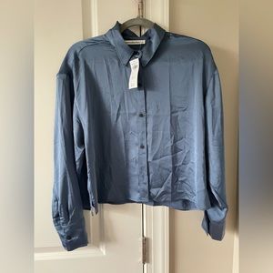 NWT Abercrombie and Fitch Blue Button Down shirt size medium